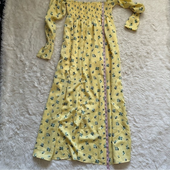 WeWoreWhat Dress Smocked Maxi Off Shoulder Watercolor Ditsy Yellow S NWT New - Picture 11 of 12